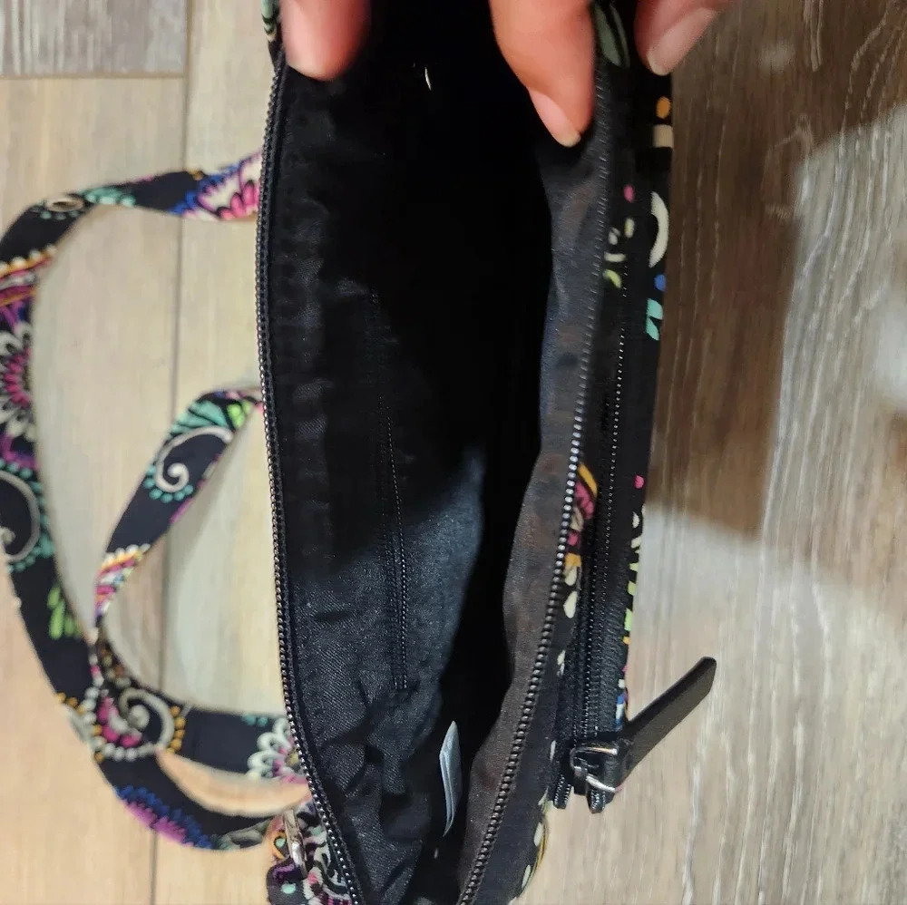 Vera Bradley black paisley quilted crossbody - Picture 4 of 8
